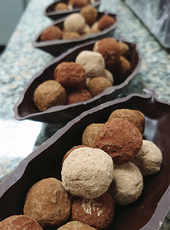 Truffe au chocolat pour des cadeaux entreprise sur-mesure - Criollos Chocolatier