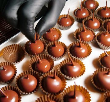 Gourmandise : Cerise griotte, Kirch d'Alsace et chocolat noir 66% Cameroun - Criollos Chocolatier